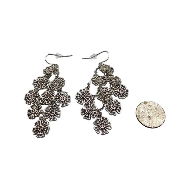 Floral Cascade Pierced Earrings Dangle Intricate Filigree Silver Tone Fashion - Picture 6 of 10